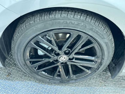 Used 2025 Toyota Camry SE image 10