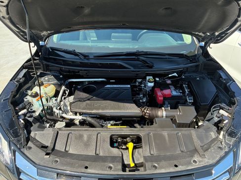 Used 2025 Nissan Rogue SV AWD/4WD image 34