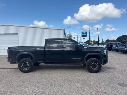 Used 2025 GMC Sierra 2500 AT4X AWD/4WD image 5