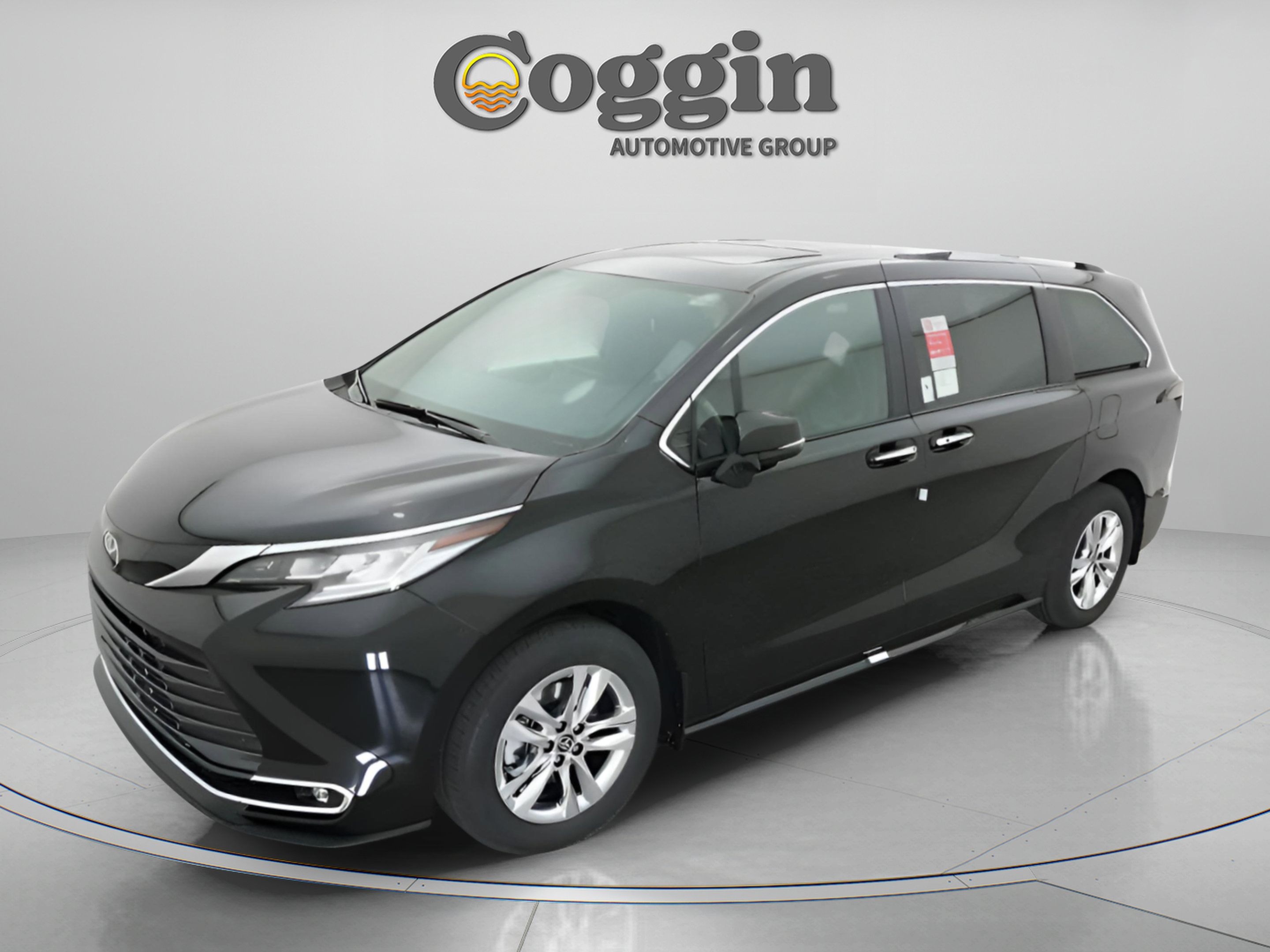 Certified 2026 Toyota Sienna Limited FWD image 2