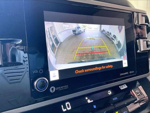 Used 2022 Toyota Tundra SR5 AWD/4WD image 12