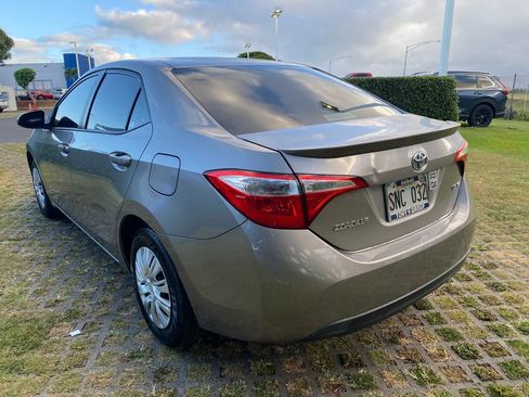 Used 2015 Toyota Corolla LE FWD image 23