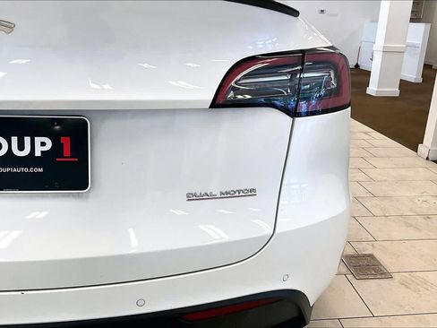 Used 2022 Tesla Model Y Performance AWD/4WD image 27