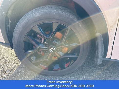 Used 2023 Honda HR-V Sport image 9