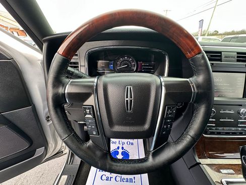 Used 2015 Lincoln Navigator 4WD image 13