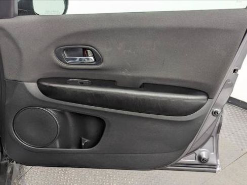 Used 2022 Honda HR-V LX image 22