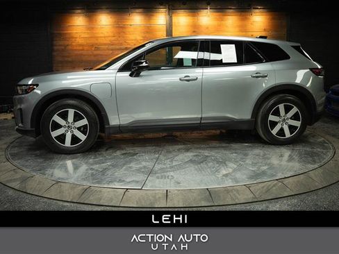 Used 2024 Honda Prologue EX image 1