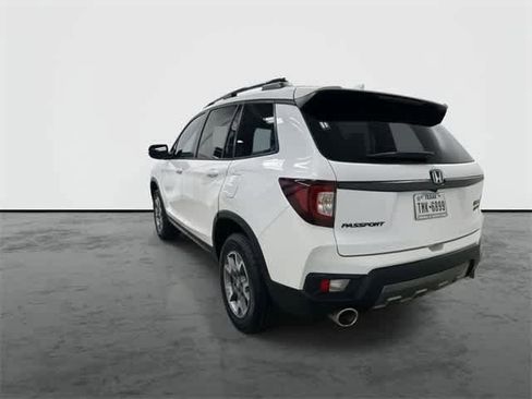 Certified 2023 Honda Passport TrailSport image 2