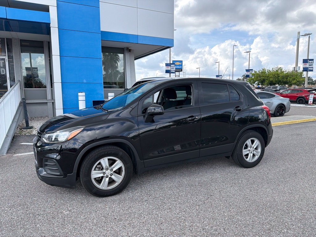 Used 2020 Chevrolet Trax LS FWD image 3