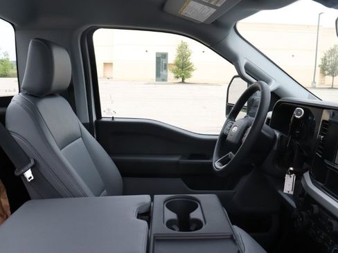 New 2025 Ford F550 4x4 Regular Cab Super Duty image 9
