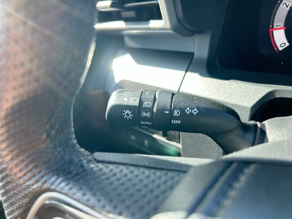 Used 2025 Toyota Tacoma TRD Sport AWD/4WD image 21