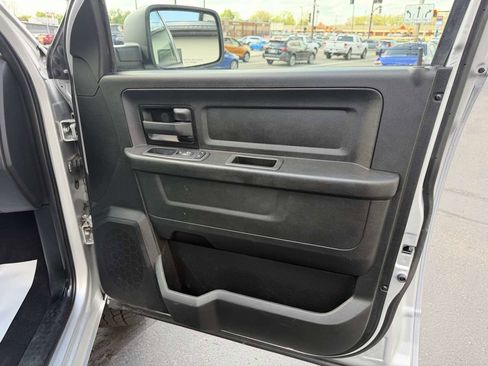 Used 2019 RAM 1500 Express w/ Express Value Package AWD/4WD image 19