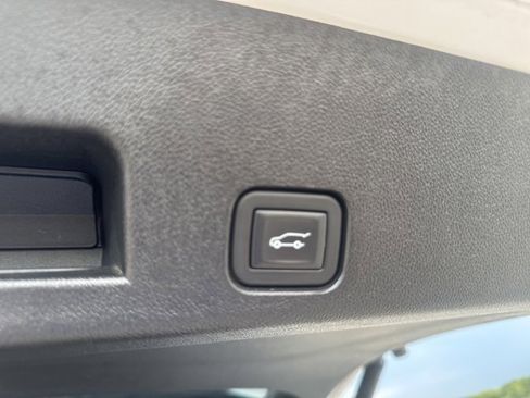 Used 2024 Chevrolet Traverse RS w/ LPO, Floor Liner Package image 25