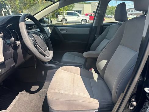 Used 2016 Toyota Corolla LE FWD image 13