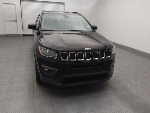 Used 2019 Jeep Compass Latitude w/ Popular Equipment Group FWD image 14