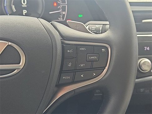 Certified 2025 Lexus ES 300h w/ Premium Package image 24