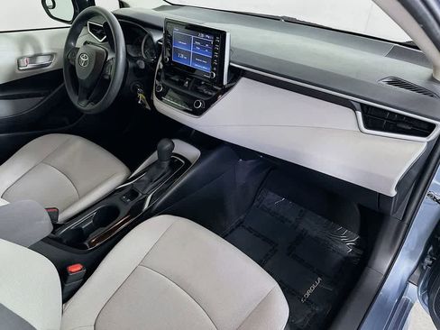 Used 2021 Toyota Corolla LE image 31