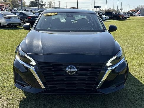 Used 2024 Nissan Altima 2.5 SV image 3