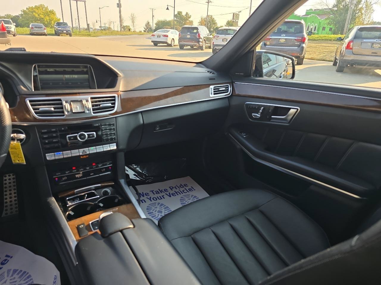 Used 2015 Mercedes-Benz E 400 4MATIC Sedan image 12