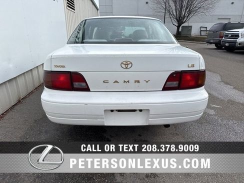 Used 1996 Toyota Camry LE image 4