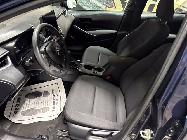 Used 2023 Toyota Corolla LE FWD image 5