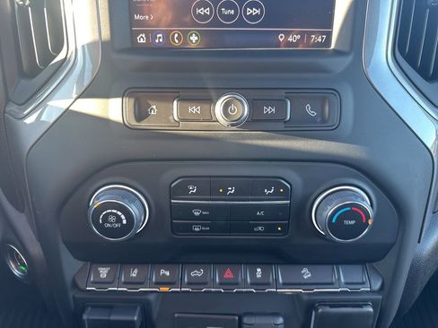 Used 2024 Chevrolet Silverado 2500 Custom w/ Custom Value Package image 4