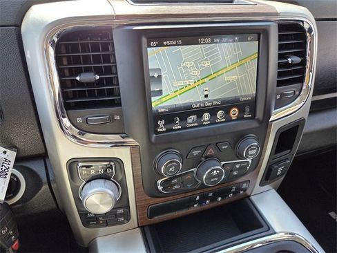 Used 2017 RAM 1500 Laramie image 25