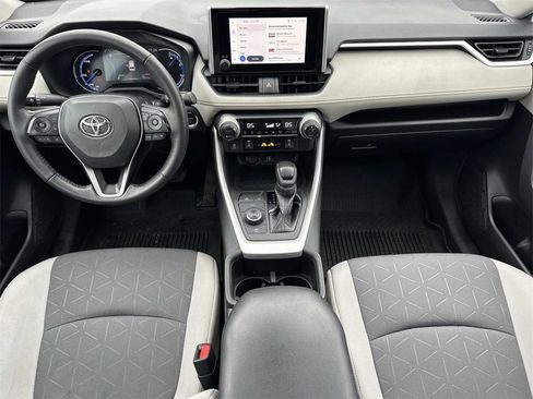 Used 2023 Toyota RAV4 XLE image 14