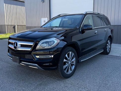 Used 2014 Mercedes-Benz GL 450 4MATIC image 3