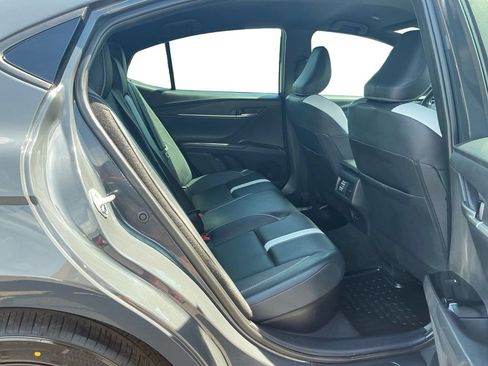 Used 2025 Toyota Camry SE w/ Convenience Package FWD image 23