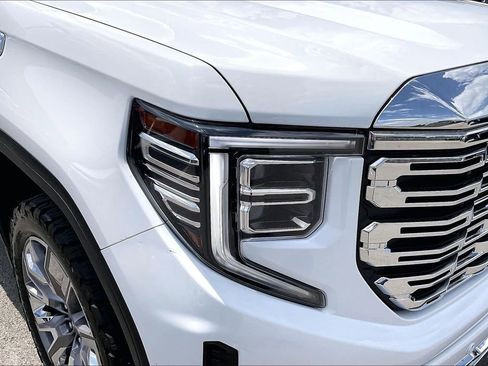 Used 2023 GMC Sierra 1500 Denali w/ Denali Reserve Package AWD/4WD image 41
