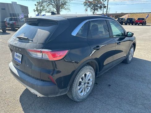 Used 2021 Ford Escape SE w/ Convenience Package FWD image 4