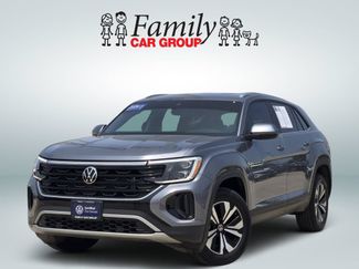 Used 2024 Volkswagen Atlas Cross Sport SE FWD video 1