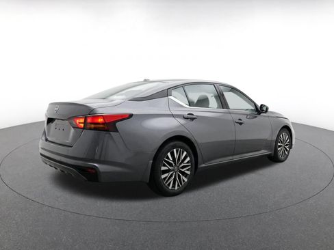 Used 2026 Nissan Altima 2.5 SV FWD image 9