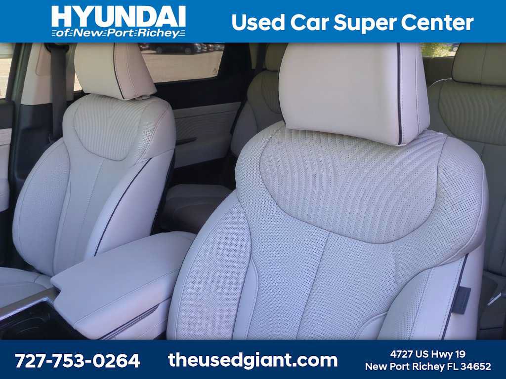 Used 2025 Hyundai Palisade Calligraphy FWD image 7