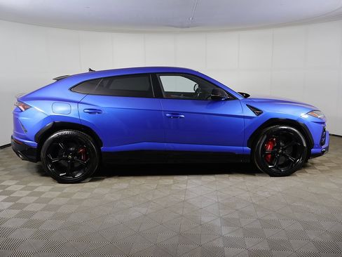 Used 2019 Lamborghini Urus image 18