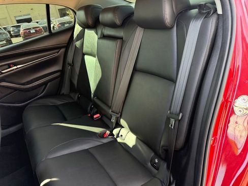 Used 2022 MAZDA MAZDA3 s image 21