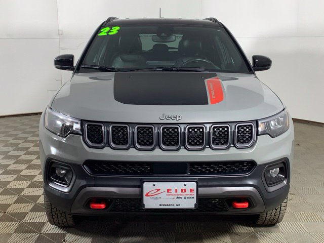 Used 2023 Jeep Compass Trailhawk w/ Trailhawk Convenience Group AWD/4WD image 7