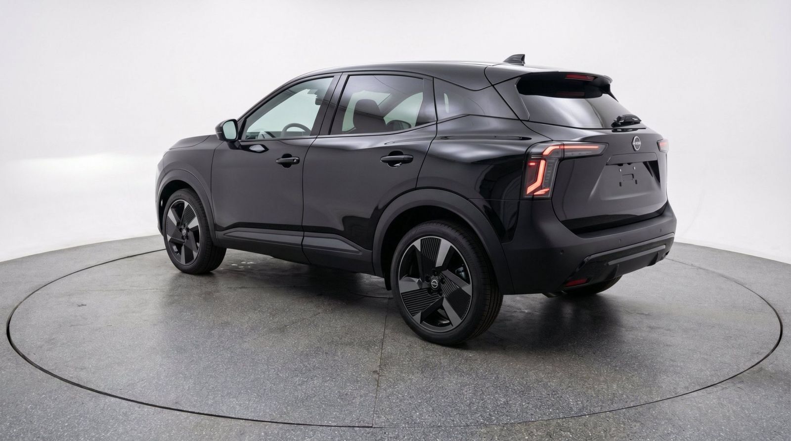 Used 2026 Nissan Kicks SR FWD image 6