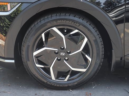 Used 2024 Hyundai Ioniq 5 SEL RWD image 9