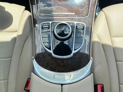 Used 2018 Mercedes-Benz C 300 Sedan image 16