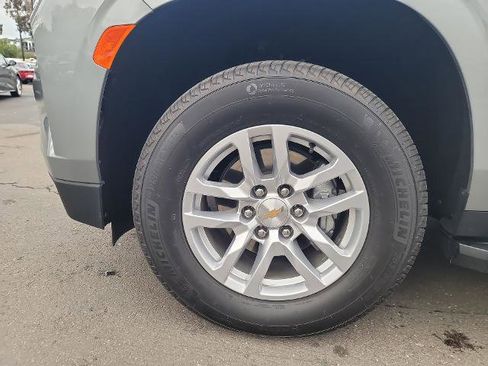 Used 2024 Chevrolet Tahoe LS image 31