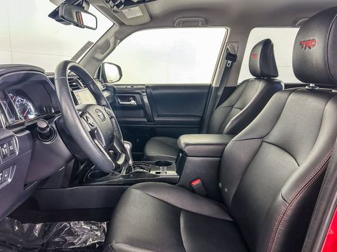 Used 2024 Toyota 4Runner TRD Off-Road Premium image 18