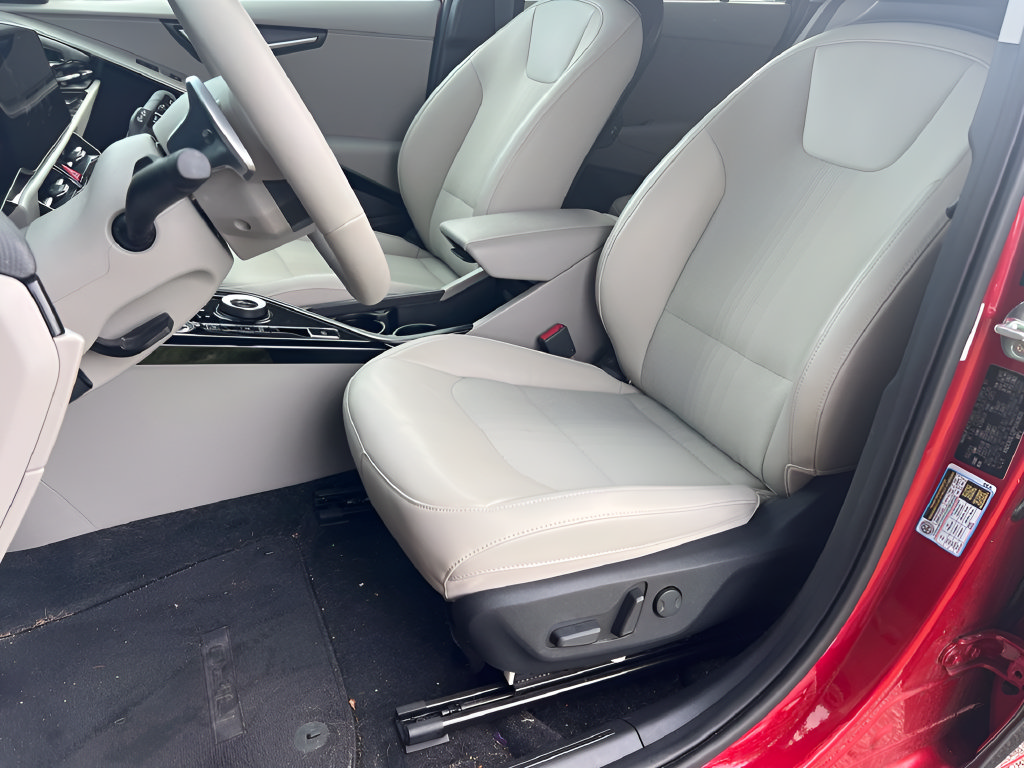 Used 2023 Kia Niro Wind w/ Wind Preserve Package FWD image 15