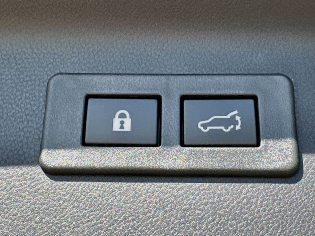 Used 2026 Subaru Forester Premium AWD/4WD image 36