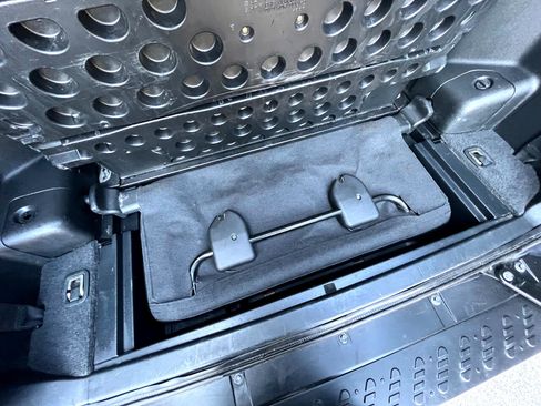 Used 2006 Mitsubishi Montero Limited image 16