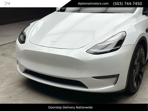 Used 2022 Tesla Model Y Performance image 13