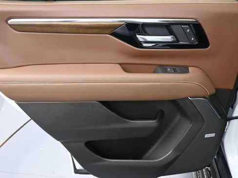 New 2026 Chevrolet Tahoe High Country AWD/4WD image 31