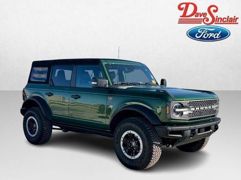 Used 2024 Ford Bronco Badlands image 4