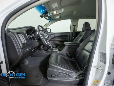 Used 2022 GMC Canyon Elevation w/ Elevation Premium Package AWD/4WD image 11